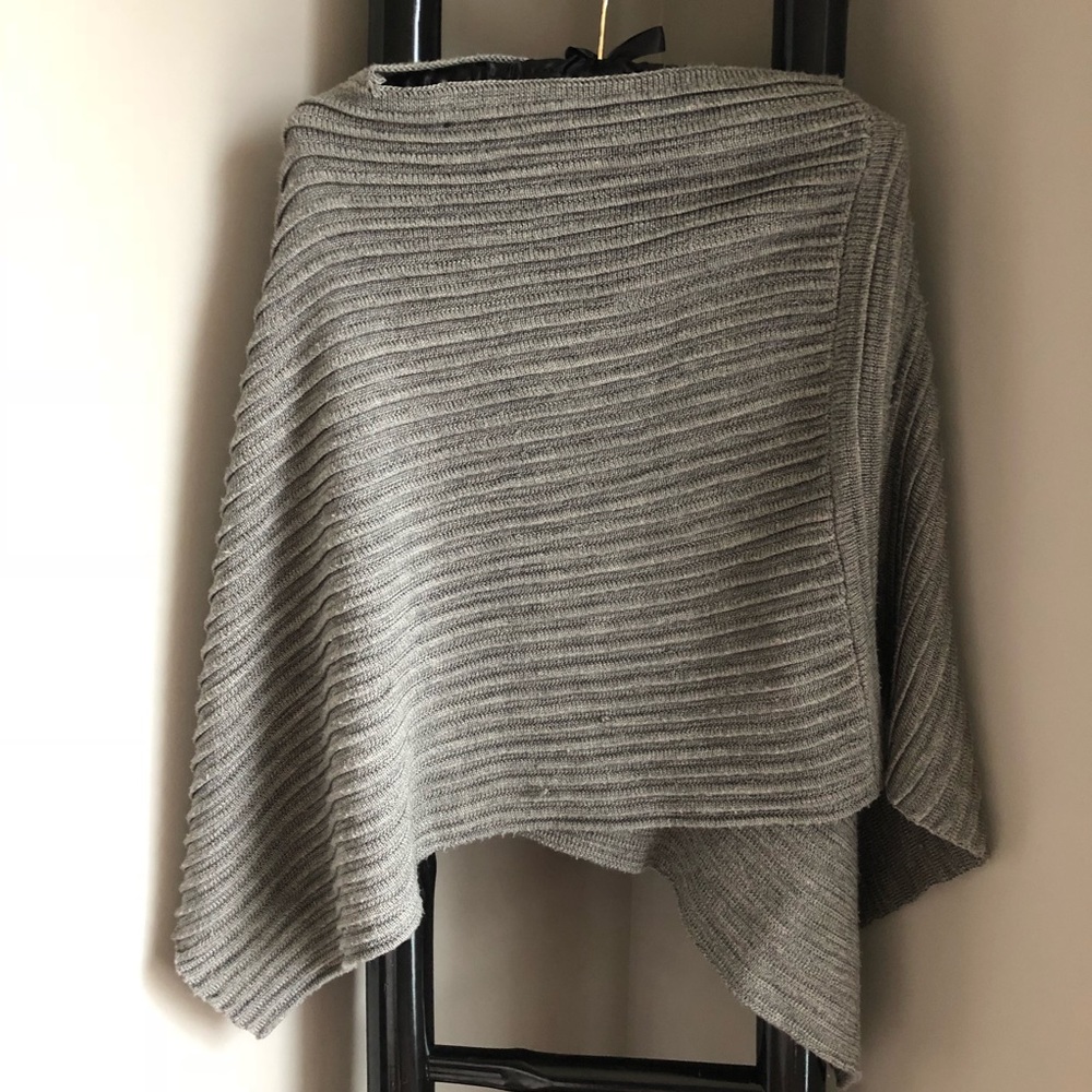 Gray sweater